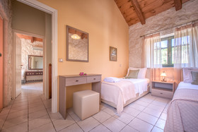 Emerald Villas & Suites