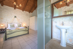 Emerald Villas & Suites