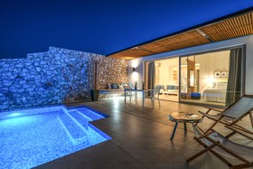 Emerald Villas & Suites