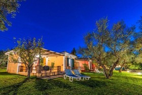 Ilyessa Cottages