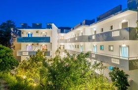 Isola Apartments Junior Suites