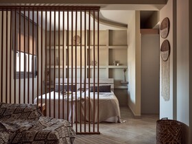 Laura Suites