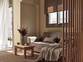 Laura Suites