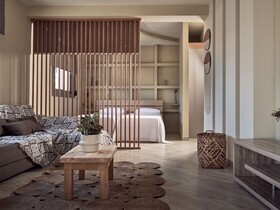 Laura Suites