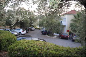 Lofos Strani Hotel