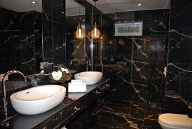 Maison Downtown Luxury Apartments