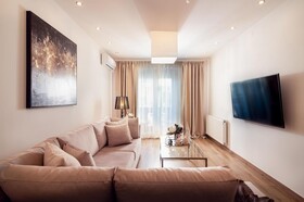 Maison Downtown Luxury Apartments