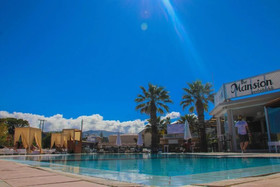 Medousa Apartments