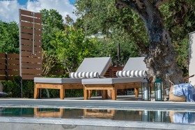 Pasithea Elegant Villa
