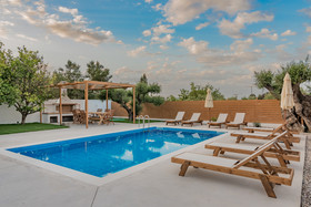 Villa Status
