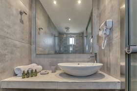 Zefyros Eco Resort