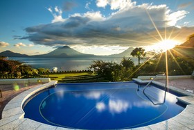 Hotel Atitlán Hotel & Jardines