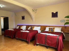 Hotel Panajachel Oasis