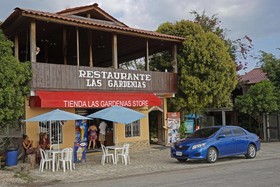 Hotel Y Restaurante Las Gardenias