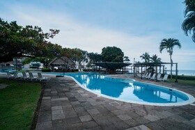 Amatique Bay Hotel
