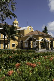 Amatique Bay Hotel