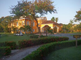 Amatique Bay Hotel