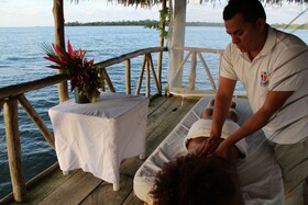 Amatique Bay Hotel