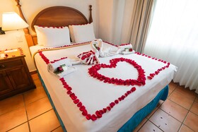Amatique Bay Hotel