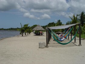 Amatique Bay Hotel