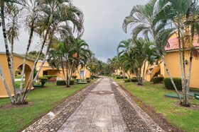 Amatique Bay Hotel