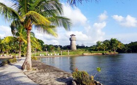 Amatique Bay Hotel