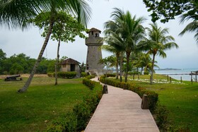 Amatique Bay Hotel