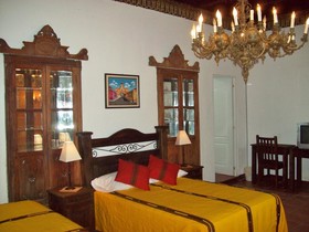 Casa Antigua