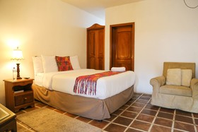 El Carmen Suites