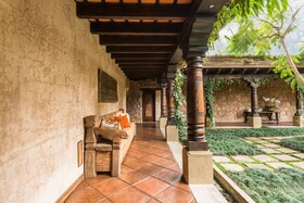 El Convento Boutique