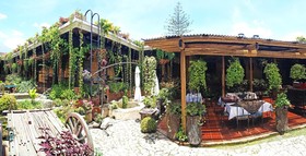 Hotel Eterna Primavera