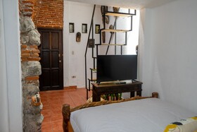 La Villa Serena Bed & Breakfast