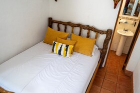 La Villa Serena Bed & Breakfast