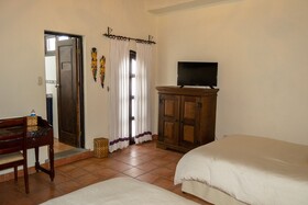 La Villa Serena Bed & Breakfast
