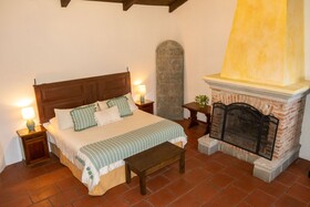 La Villa Serena Bed & Breakfast