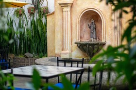 La Villa Serena Bed & Breakfast