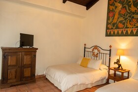 La Villa Serena Bed & Breakfast