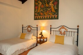 La Villa Serena Bed & Breakfast