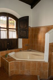 La Villa Serena Bed & Breakfast