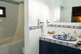 La Villa Serena Bed & Breakfast