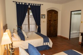 La Villa Serena Bed & Breakfast