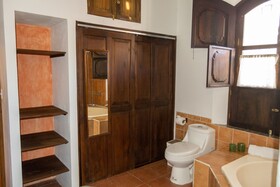 La Villa Serena Bed & Breakfast