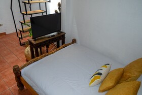 La Villa Serena Bed & Breakfast