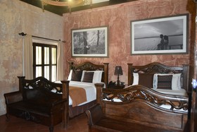 Los Olivos Boutique