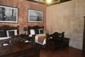 Los Olivos Boutique