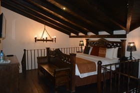 Los Olivos Boutique