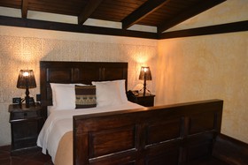 Los Olivos Boutique