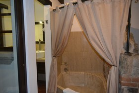 Los Olivos Boutique