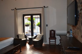 Los Olivos Boutique
