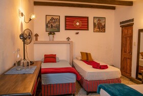 Nikikot Hostel & Hotel